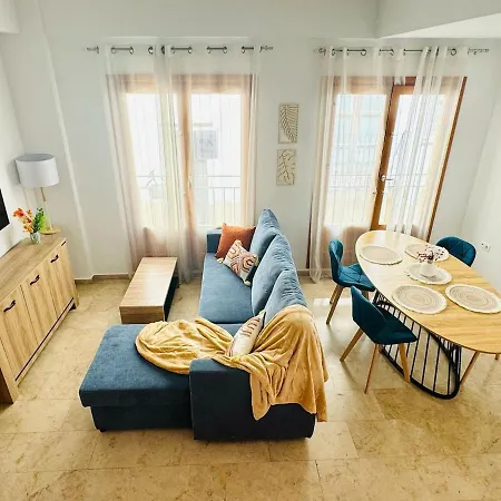 Abat 3 Cool & Wide Duplex Next To The Cathedral